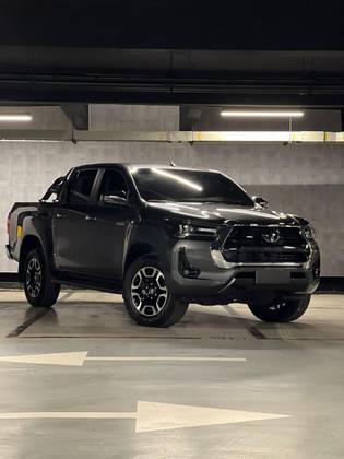 TOYOTA HILUX 2.8 D-4D TURBO DIESEL CD SRX LIMITED 4X4 AUTOMÁTICO TOYOTA HILUX 2.8 D-4D TURBO DIESEL CD SRX LIMITED 4X4 AUTOMÁTICO